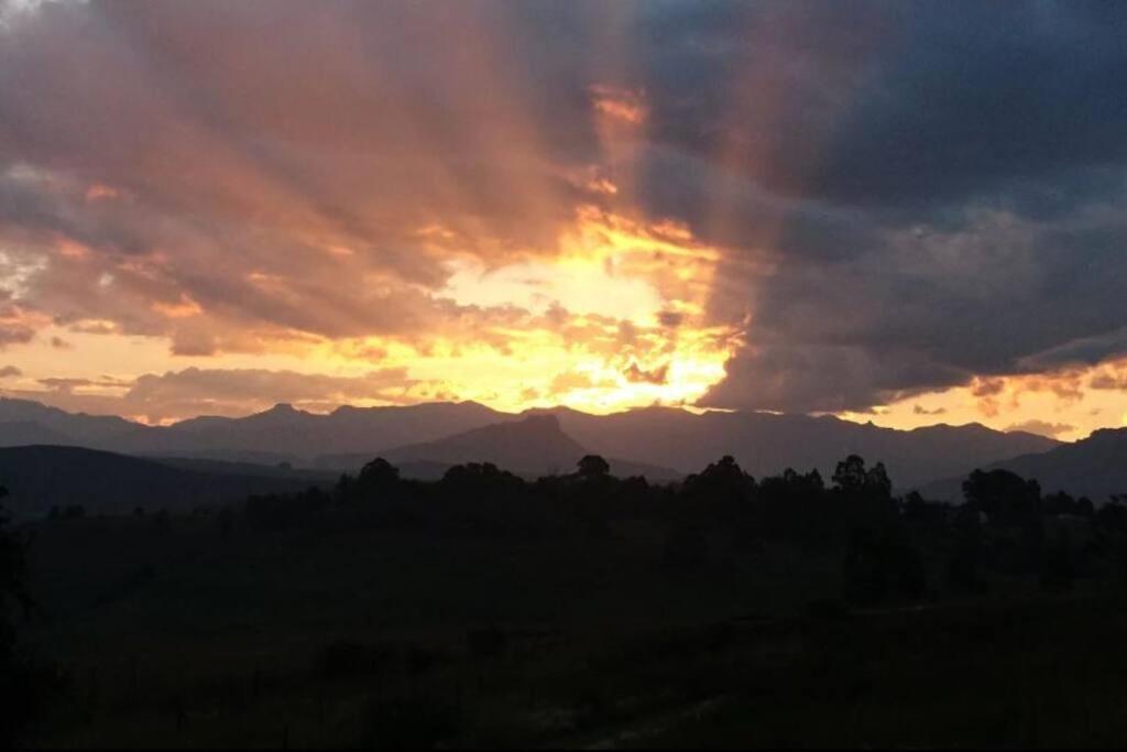 The Underberg Cottage Buitenkant foto